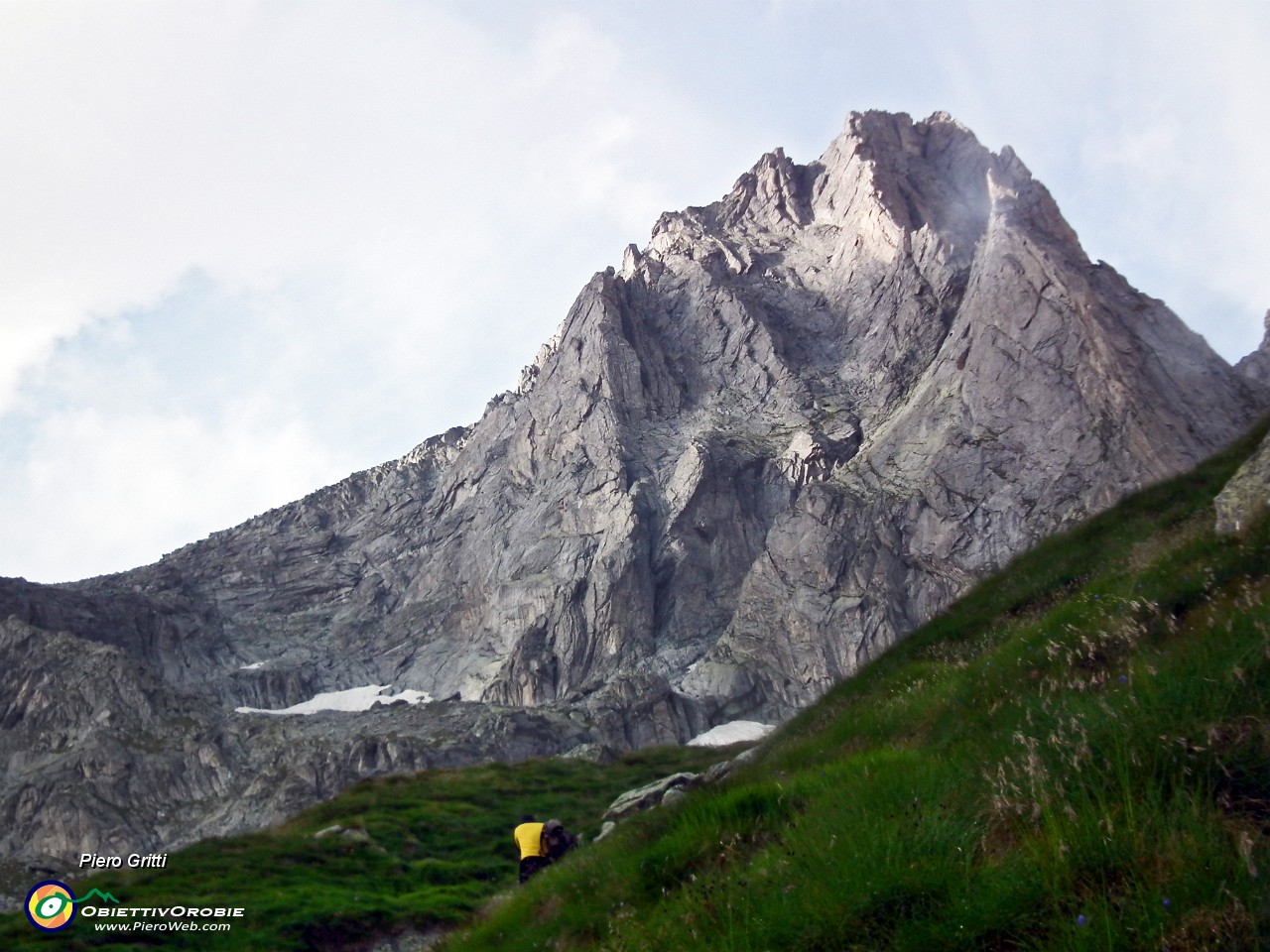 81 La splendida granitica Punta Allievi.JPG